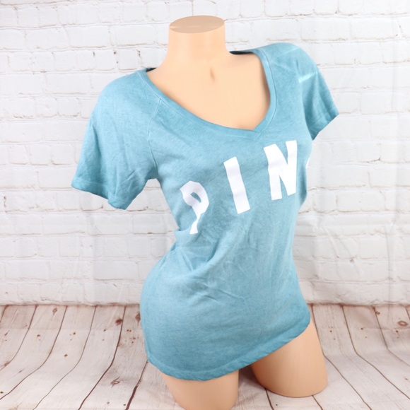 VS PINK logo short Sleeve V-Neck Tee Shirt - Picture 2 of 7